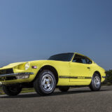 イエローボディでCALルックなフェアレディ240Z。フルチューンして「悪魔のZ」を気取るのいいけれど…。今ならこんなノーマル車高が「令和の気分」じゃない？